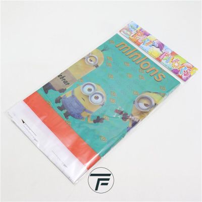 Покривка Миньоните 108/180см