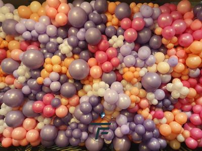 Изработване на арки и стени от балони